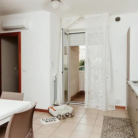 A Casa Di Leo Apartment *